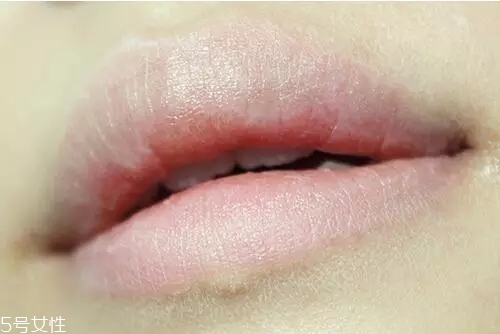 煙熏妝攻略，教你點不一樣的