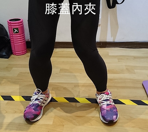 深蹲的標(biāo)準(zhǔn)動作 深蹲膝蓋會痛該怎么辦 深蹲的標(biāo)準(zhǔn)動作 深蹲膝蓋會痛該怎么辦