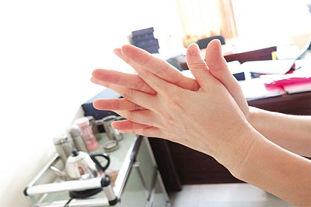 手指交叉 手指交叉