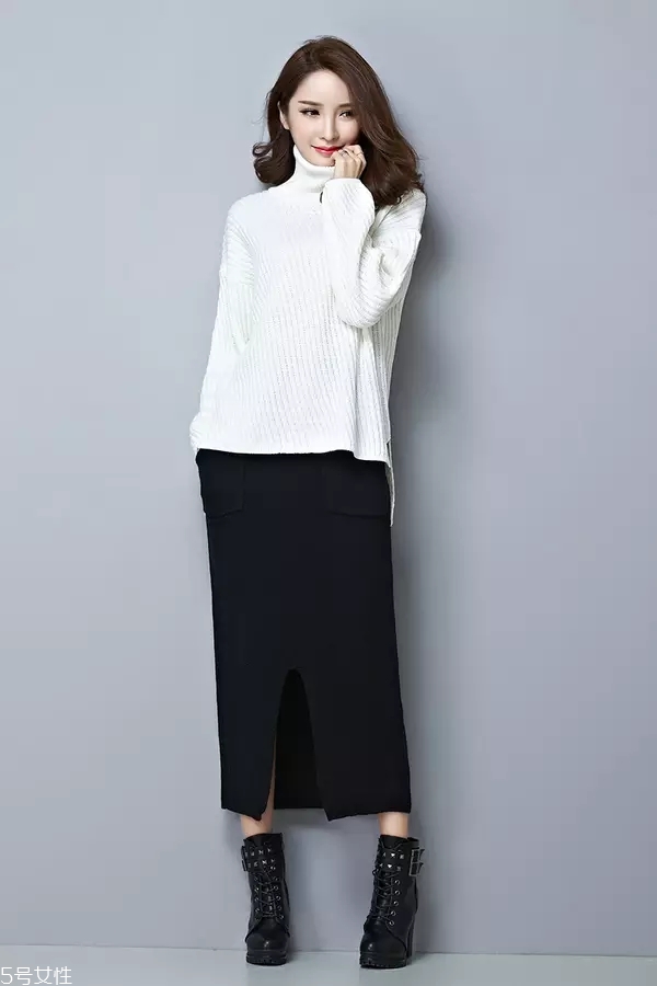 高領(lǐng)毛衣怎么搭配 選擇裙子會(huì)更美 高領(lǐng)毛衣怎么搭配 選擇裙子會(huì)更美