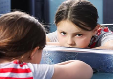 孩子自卑父母怎樣幫助建立自信心 孩子自卑父母怎樣幫助建立自信心