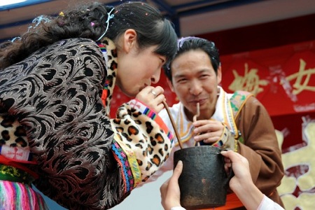 天氣寒冷怎么御寒?喝甜酒釀促進(jìn)血液循環(huán) 天氣寒冷怎么御寒?喝甜酒釀促進(jìn)血液循環(huán)