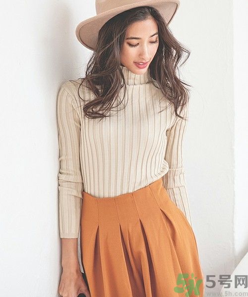 冬季毛衣搭配 最受歡迎的簡約搭配 冬季毛衣搭配 最受歡迎的簡約搭配