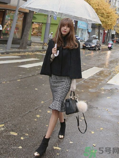 冬季穿搭術(shù) 性感又休閑的包裙搭配 冬季穿搭術(shù) 性感又休閑的包裙搭配