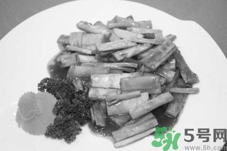 春筍放冰箱發(fā)黑還能吃嗎?吃春筍的四個建議 春筍放冰箱發(fā)黑還能吃嗎?吃春筍的四個建議