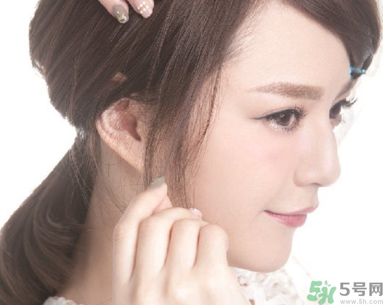 優(yōu)雅女星劉海 時尚更有魅力 優(yōu)雅女星劉海 時尚更有魅力