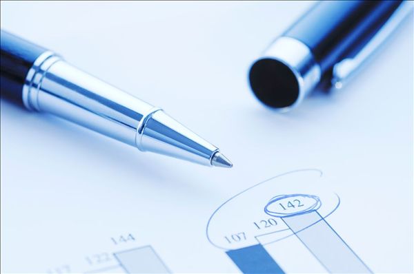 圓珠筆油對眼睛有什么傷害 圓珠筆油弄眼睛里怎么辦 圓珠筆油對眼睛有什么傷害 圓珠筆油弄眼睛里怎么辦