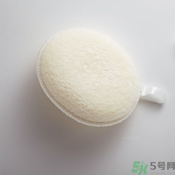 巧用4款美妝小工具 保養(yǎng)大升級 巧用4款美妝小工具 保養(yǎng)大升級