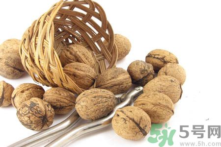 吃核桃對人體有哪些好處?核桃的營養(yǎng)價(jià)值