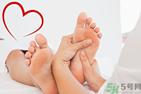 早上起床腳后跟疼是怎么回事 睡覺起床腳后跟疼怎么辦 早上起床腳后跟疼是怎么回事 睡覺起床腳后跟疼怎么辦