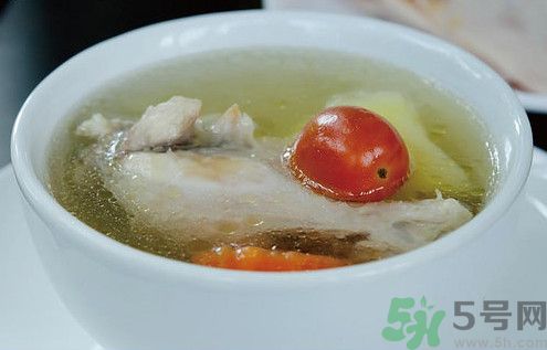 雞精比味精好嗎 只喝湯不吃肉有營(yíng)養(yǎng)嗎 雞精比味精好嗎 只喝湯不吃肉有營(yíng)養(yǎng)嗎