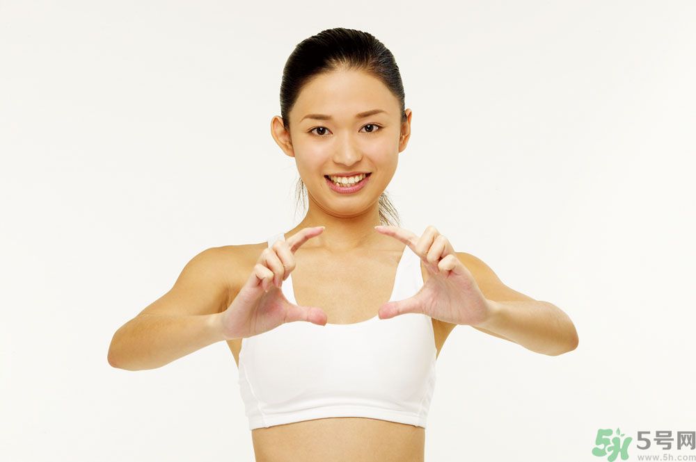 誰(shuí)說(shuō)減肥必須邁開(kāi)腿?我用一只手掌就能瘦