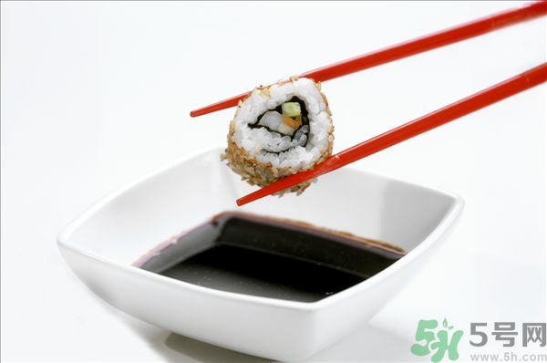 吃醬油皮膚會(huì)變黑嗎？醬油吃多了會(huì)變黑嗎？