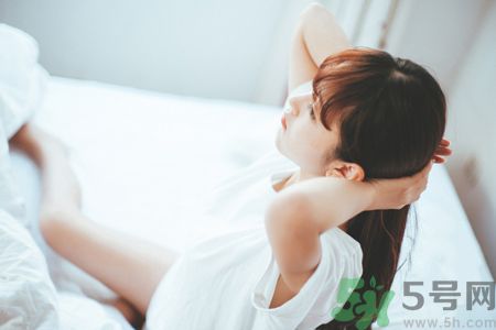 起床做什么運(yùn)動(dòng)好?起床時(shí)怎么活動(dòng)筋骨? 起床做什么運(yùn)動(dòng)好?起床時(shí)怎么活動(dòng)筋骨?