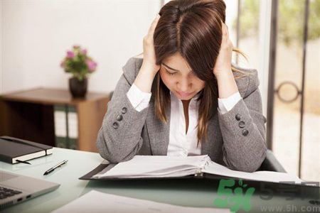 疲勞和肝臟怎么區(qū)別開(kāi)來(lái)?疲勞癥狀有幾種表現(xiàn) 疲勞和肝臟怎么區(qū)別開(kāi)來(lái)?疲勞癥狀有幾種表現(xiàn)