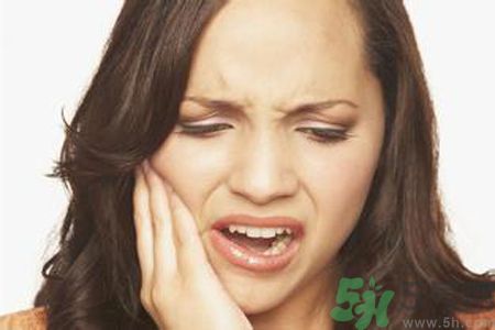 口腔潰瘍吃什么水果?口腔潰瘍吃什么水果好的快 口腔潰瘍吃什么水果?口腔潰瘍吃什么水果好的快