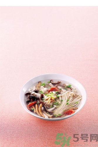 簡單蔬菜湯的做法有哪此些？蔬菜湯有美容的功效嗎