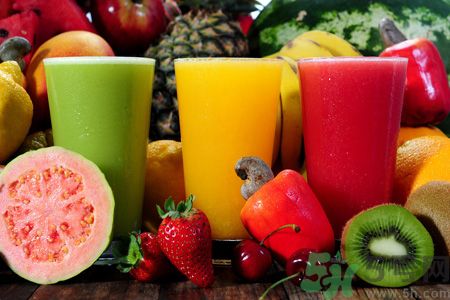 水果榨成果汁營養(yǎng)流失?水果榨果汁好喝嗎? 水果榨成果汁營養(yǎng)流失?水果榨果汁好喝嗎?