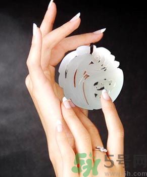 春天手脫皮是怎么辦？春天為什么手會脫皮？