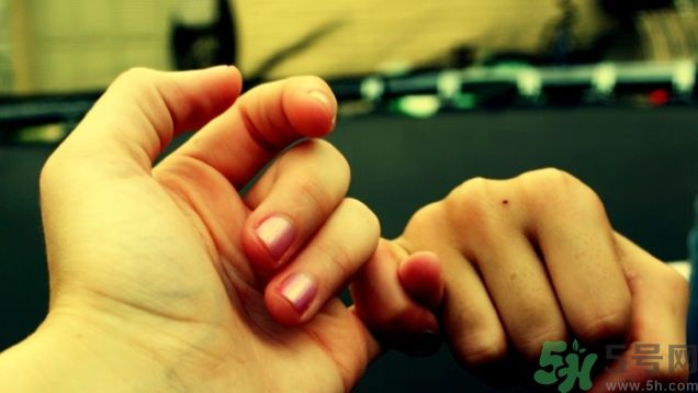 相戀男友突然失蹤怎么辦 相戀男友突然失蹤怎么辦