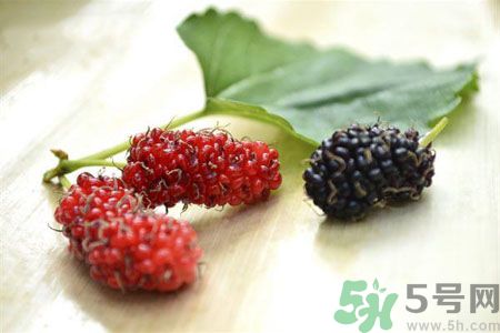 吃什么可以長黑頭發(fā)?長黑頭發(fā)的方法 吃什么可以長黑頭發(fā)?長黑頭發(fā)的方法