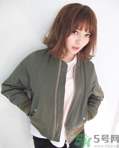 發(fā)尾往外翹怎么辦?3秒讓你成為時(shí)尚可愛(ài)的外卷造型 發(fā)尾往外翹怎么辦?3秒讓你成為時(shí)尚可愛(ài)的外卷造型