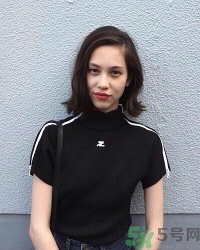 發(fā)尾往外翹怎么辦?3秒讓你成為時(shí)尚可愛(ài)的外卷造型 發(fā)尾往外翹怎么辦?3秒讓你成為時(shí)尚可愛(ài)的外卷造型