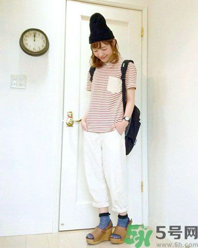 春天怎么穿出清新風(fēng)？日本女生的薩博涼鞋穿搭方法