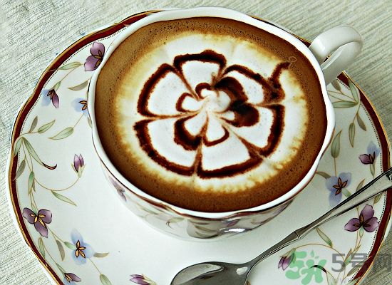 晚上睡覺(jué)前做這些有利健康  你知道嗎？