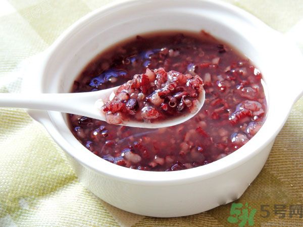 熬夜喝什么粥好？熬夜喝什么粥對(duì)身體復(fù)原好？