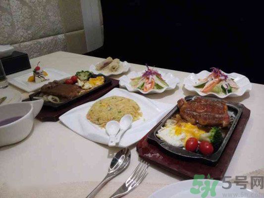 吃西餐刀叉怎么拿？吃西餐的正確方法是什么？