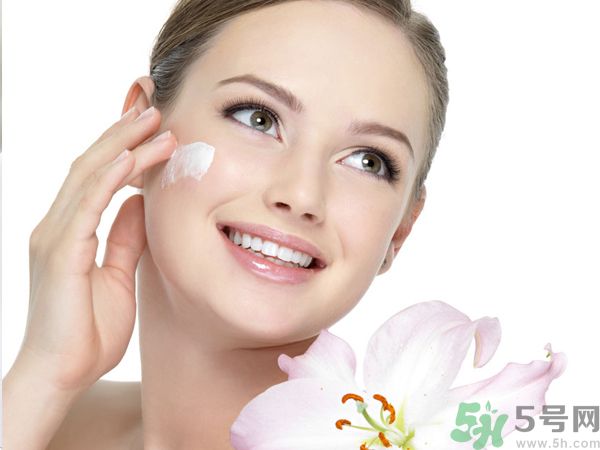 晚上怎樣護(hù)膚才是最好？晚上護(hù)膚的步驟有哪些?