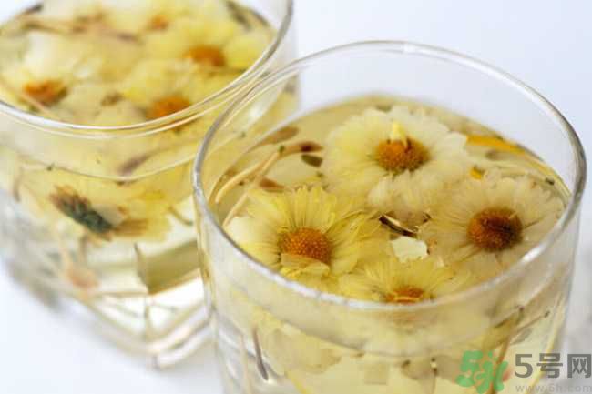 春天喝菊花茶好嗎？女性春天喝什么茶最好？