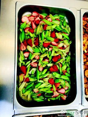 西芹炒草莓的做法大全 西芹炒草莓能吃嗎？