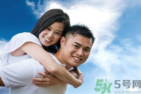 夫妻為錢傷了感情怎么辦？化解夫妻吵架的有效方法