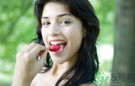 剖腹產(chǎn)后能吃蘋果嗎？剖腹產(chǎn)后能吃什么水果？