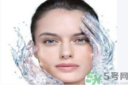 皮膚起皮怎么辦？皮膚起皮用什么護(hù)膚品？