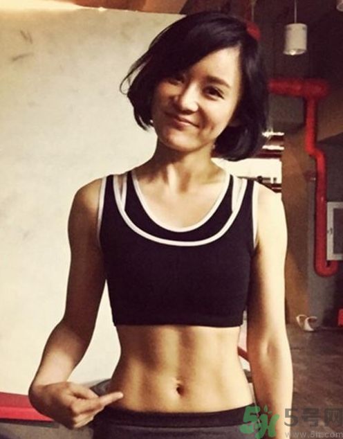 馬甲線是什么意思?。狂R甲線是什么樣子的？