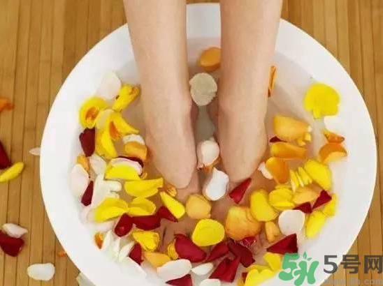 體寒怕冷用橘皮泡腳可以嗎?體寒怕冷用橘皮泡腳有用嗎?.jpeg 體寒怕冷用橘皮泡腳可以嗎?體寒怕冷用橘皮泡腳有用嗎?.jpeg