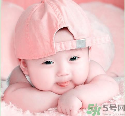 爸爸能單獨(dú)照顧寶寶嗎？爸爸怎樣照顧寶寶？