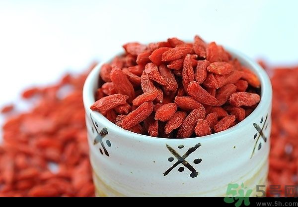 吃枸杞能治體虛嗎？怎么正確吃枸杞？