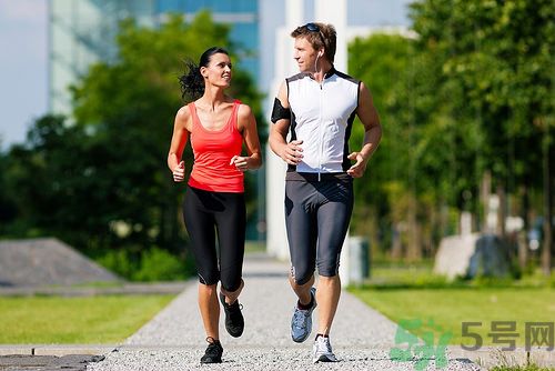 得了脂肪肝該怎么治？脂肪肝對(duì)人體危害有多大？