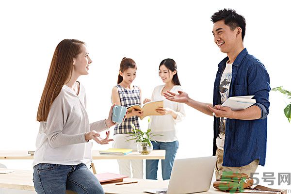 和別人說(shuō)話不敢看對(duì)方怎么辦？說(shuō)話不敢看別人眼睛怎么辦？