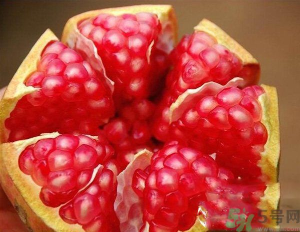 吃新鮮水果能抗皺嗎？防皺紋要吃什么？