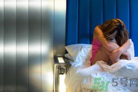 痛經(jīng)嘔吐是什么原因？痛經(jīng)嘔吐怎么辦？