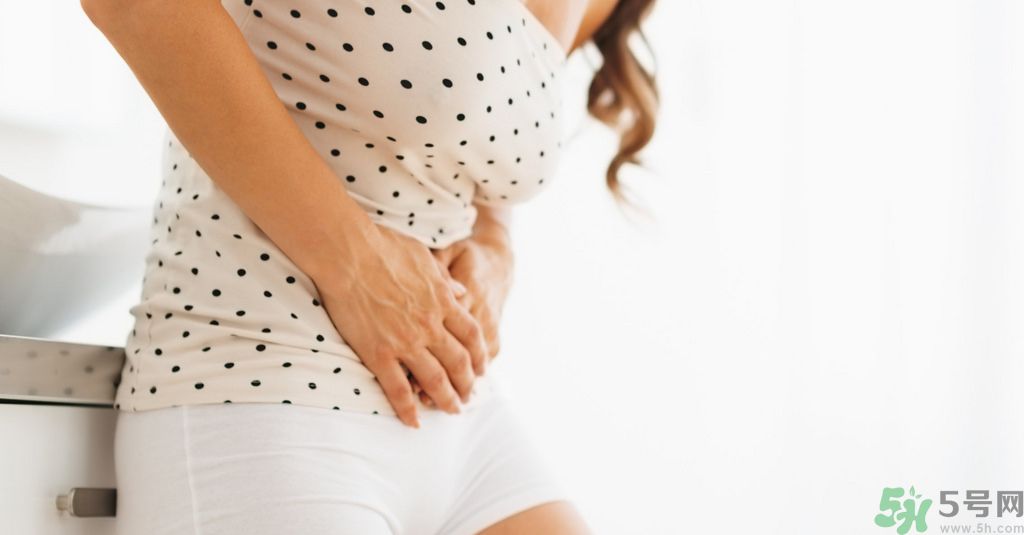 肚子摸起來涼冰冰的是怎么回事？肚臍上面涼怎么辦？