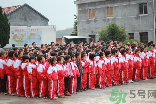 全國(guó)幾大經(jīng)典校服 總有一款你穿過嗎？