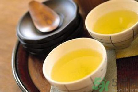 牙齒發(fā)黃怎么辦？牙齒怎么變白？