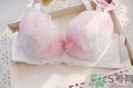 什么內(nèi)衣聚攏效果好？什么內(nèi)衣穿著舒服？