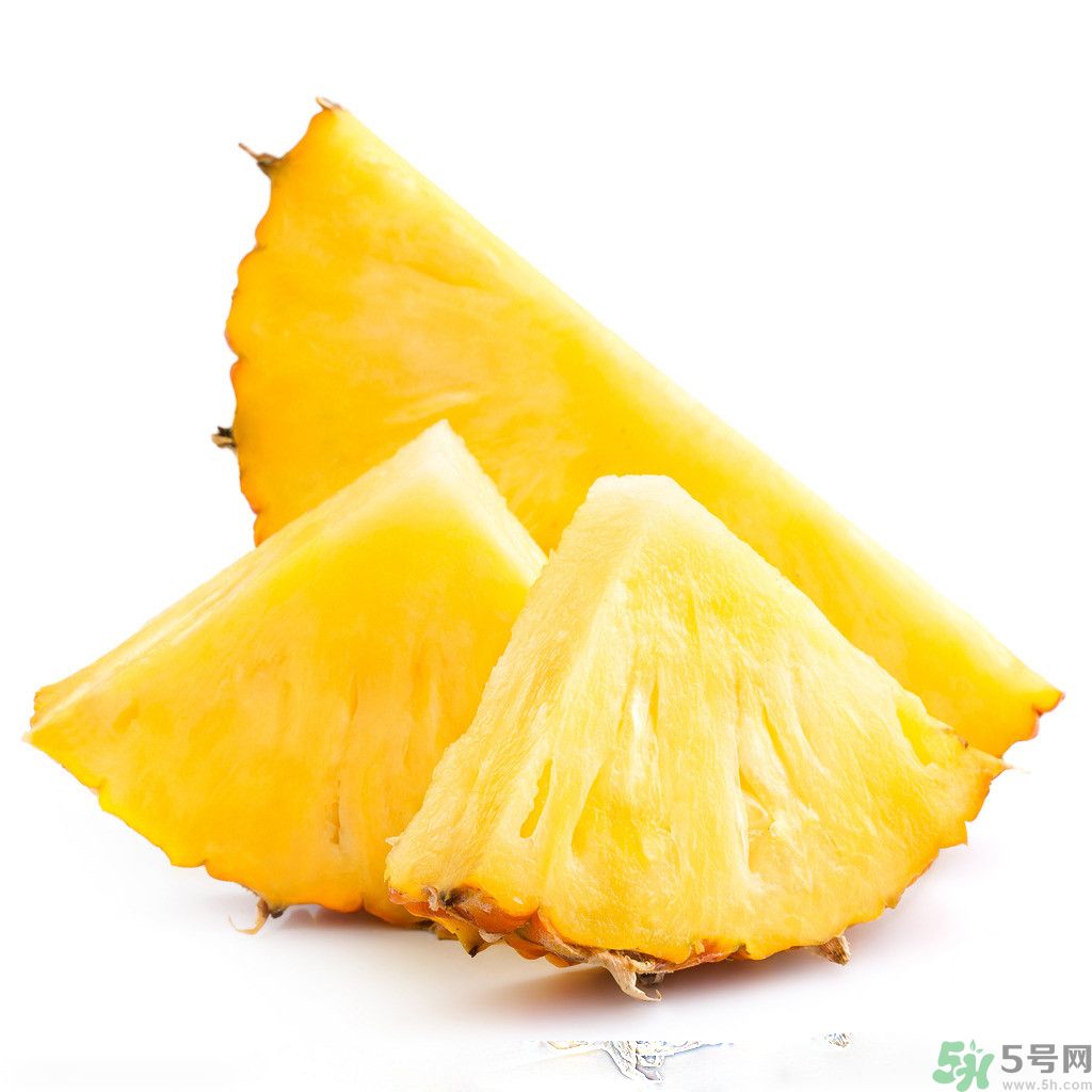 菠蘿發(fā)黑能吃嗎？菠蘿為什么要用鹽水泡？